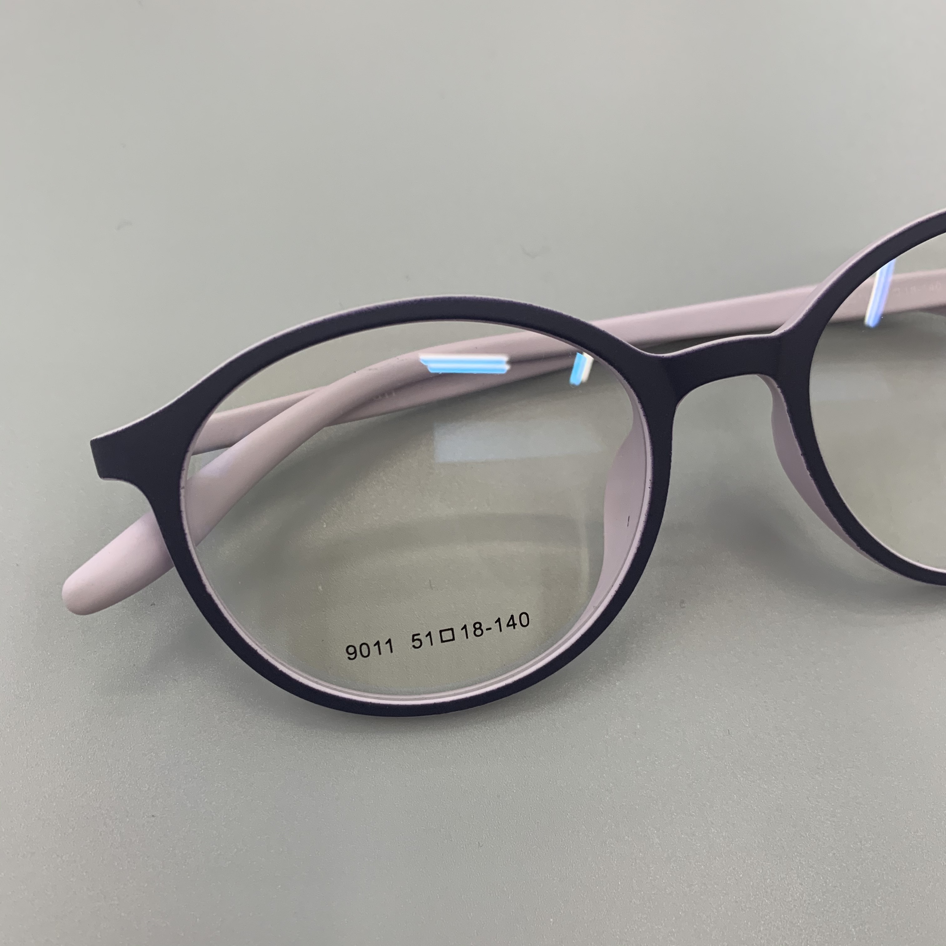 For students, there are ultra-light, retro, large-face, slimming, flat frame, Korean-style trendy glasses available for children and girls details Picture