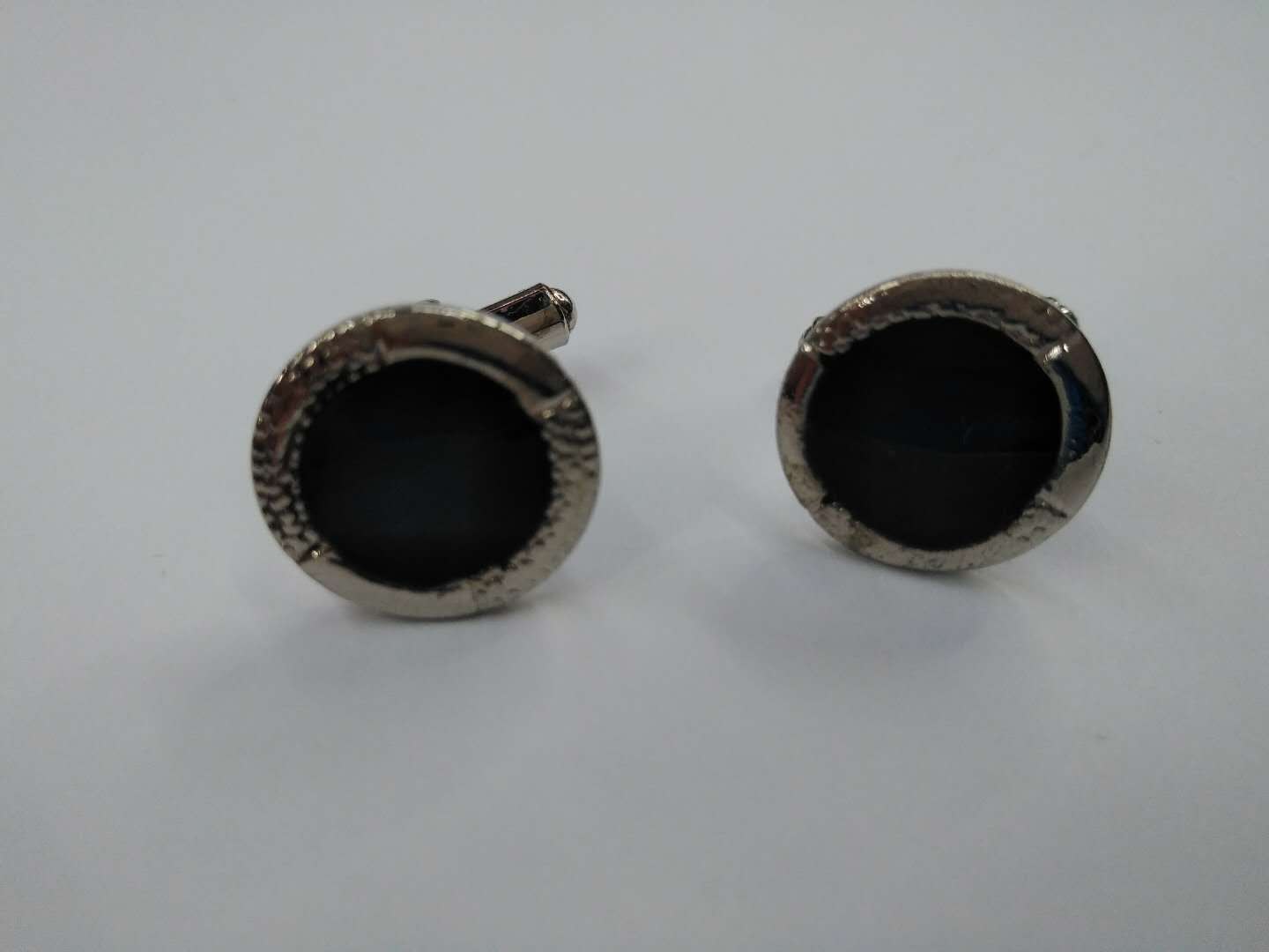 High-quality European and American simple style cufflinks, alloy electroplated metal cufflinks factory