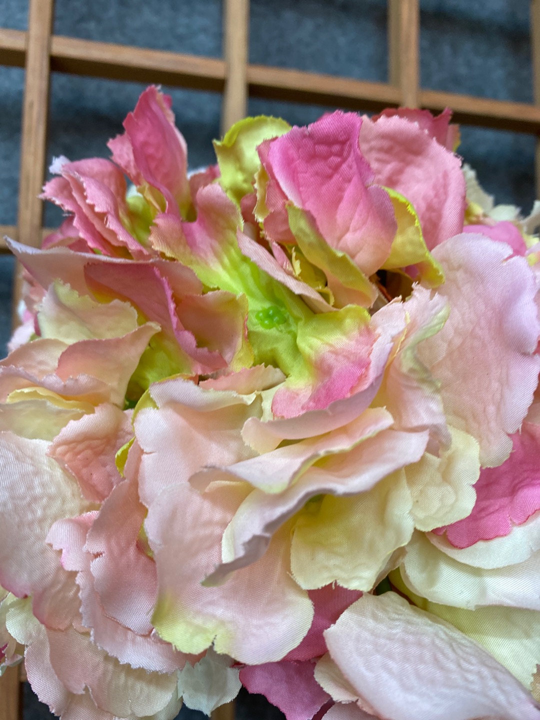 Factory direct sales of fabric hydrangeas in multiple colors to choose from. Best-selling items details Picture