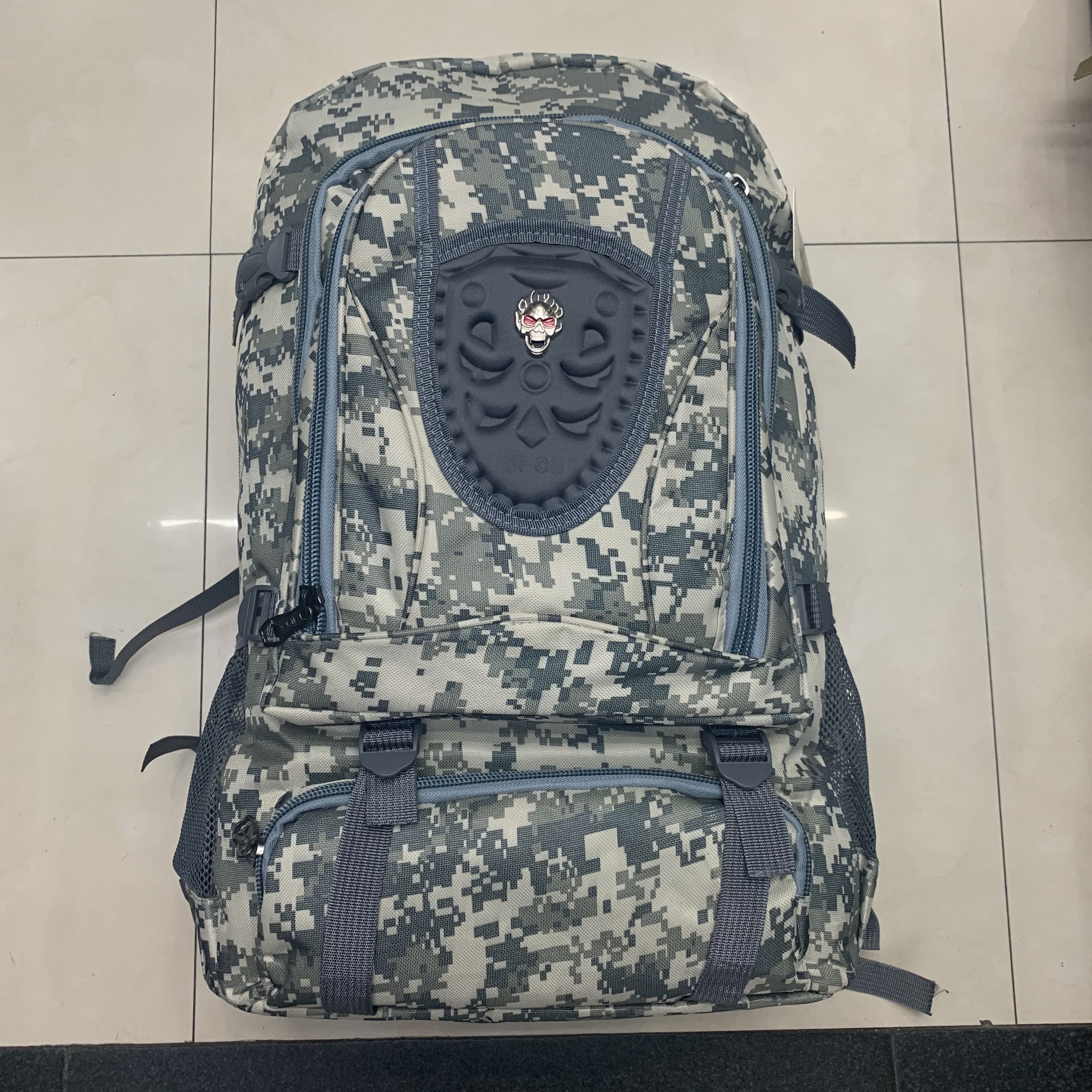 双肩包男登山包旅行包户外三级包战术包多功能防水迷彩骑行