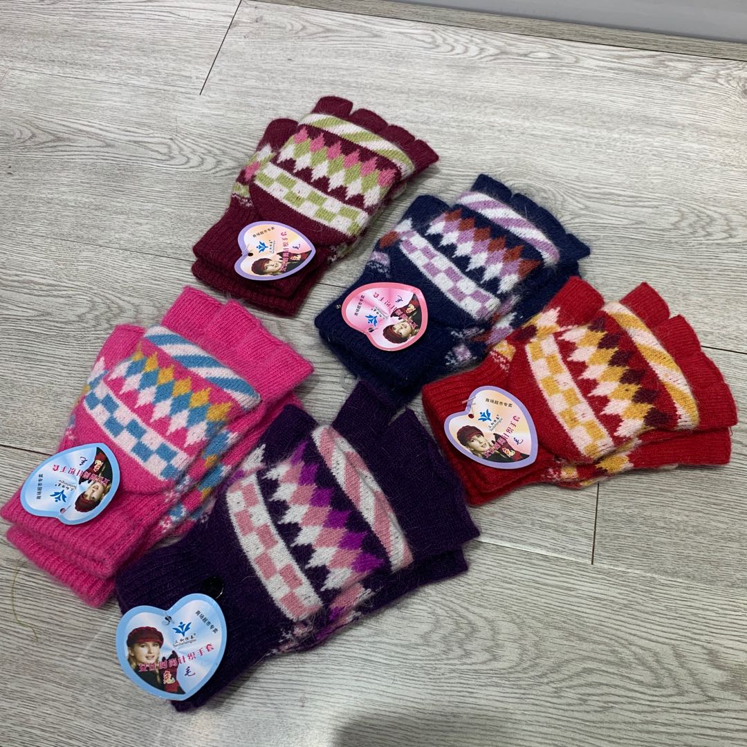 Sanhe Hengtai Winter cold-proof striped gloves, rabbit fleece rhombus-shaped gloves, half-finger-flip gloves, snowfall warm knitted gloves, minimum batch of 360 yuan per box, mixed colors Specification image