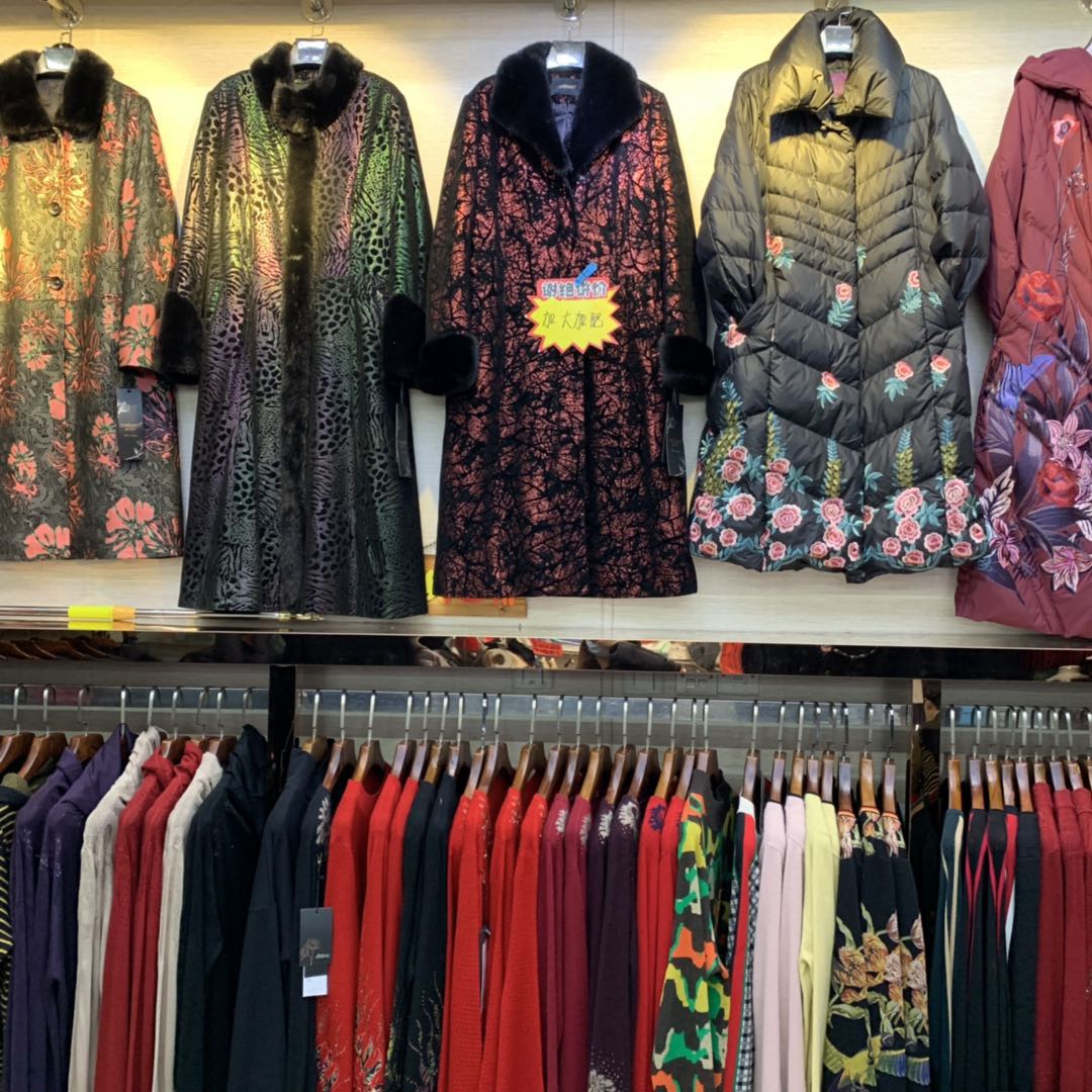 Gold Medal Lady describe pic - 2