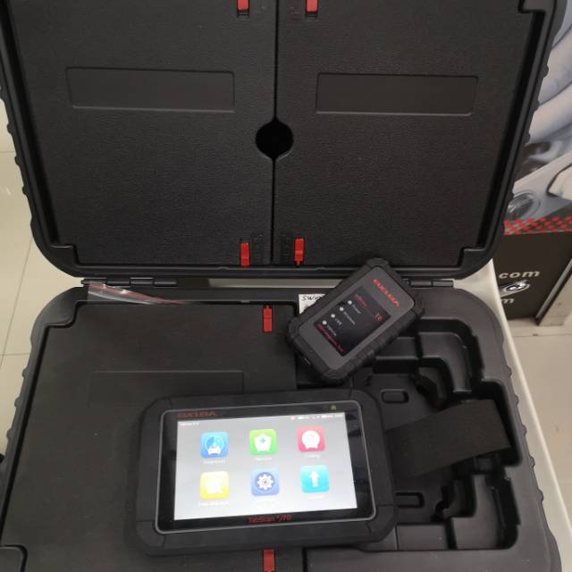 Direct sales from the manufacturer of multi-functional universal fault detectors for small cars