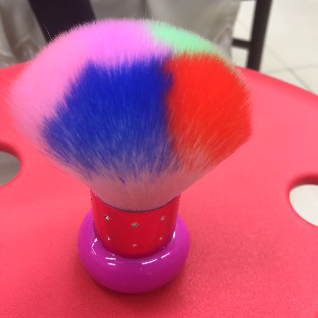 Factory direct single makeup brush blush brush base brush powder paint portable style thumbnail