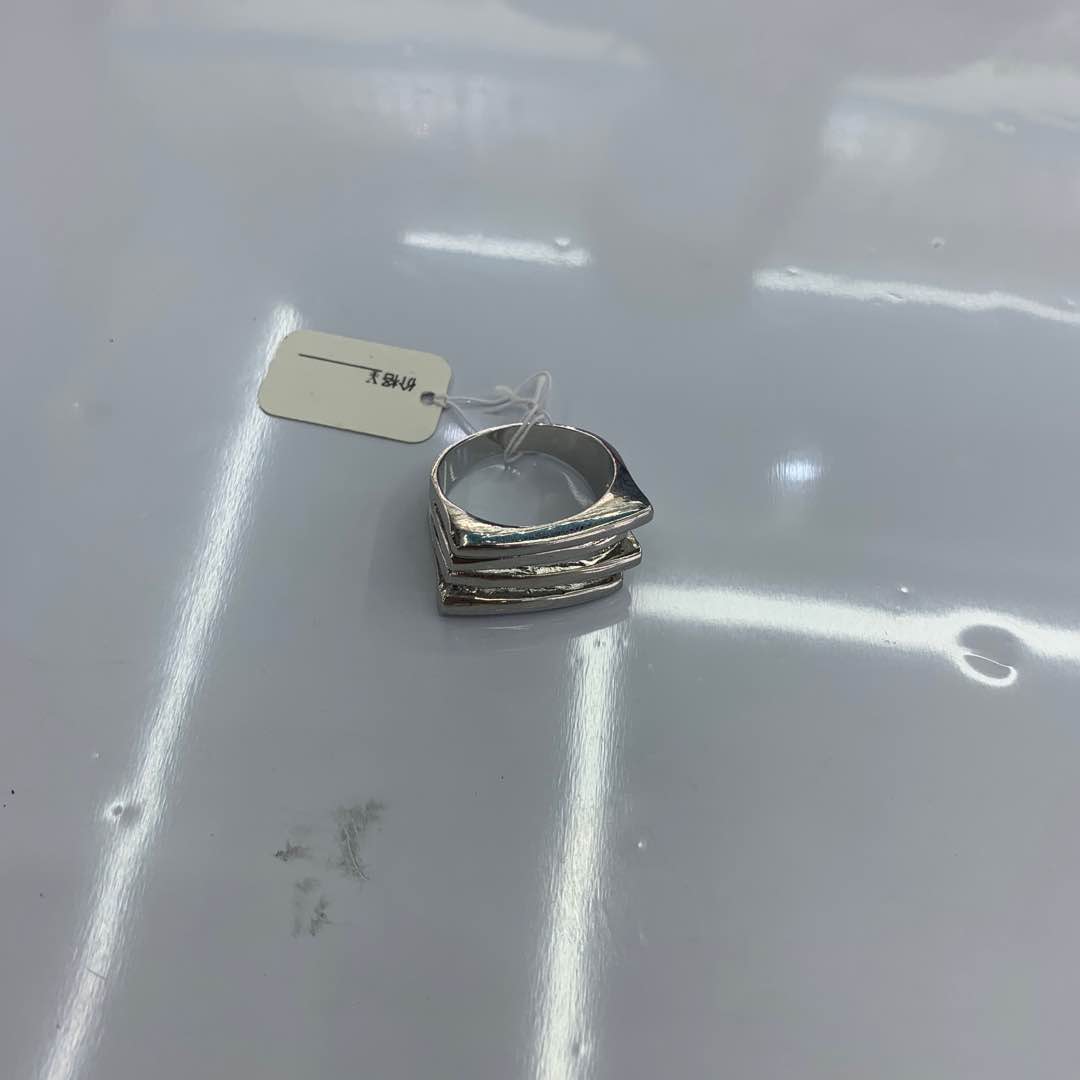 厂家直销合金镀银色错开长条形戒指首饰