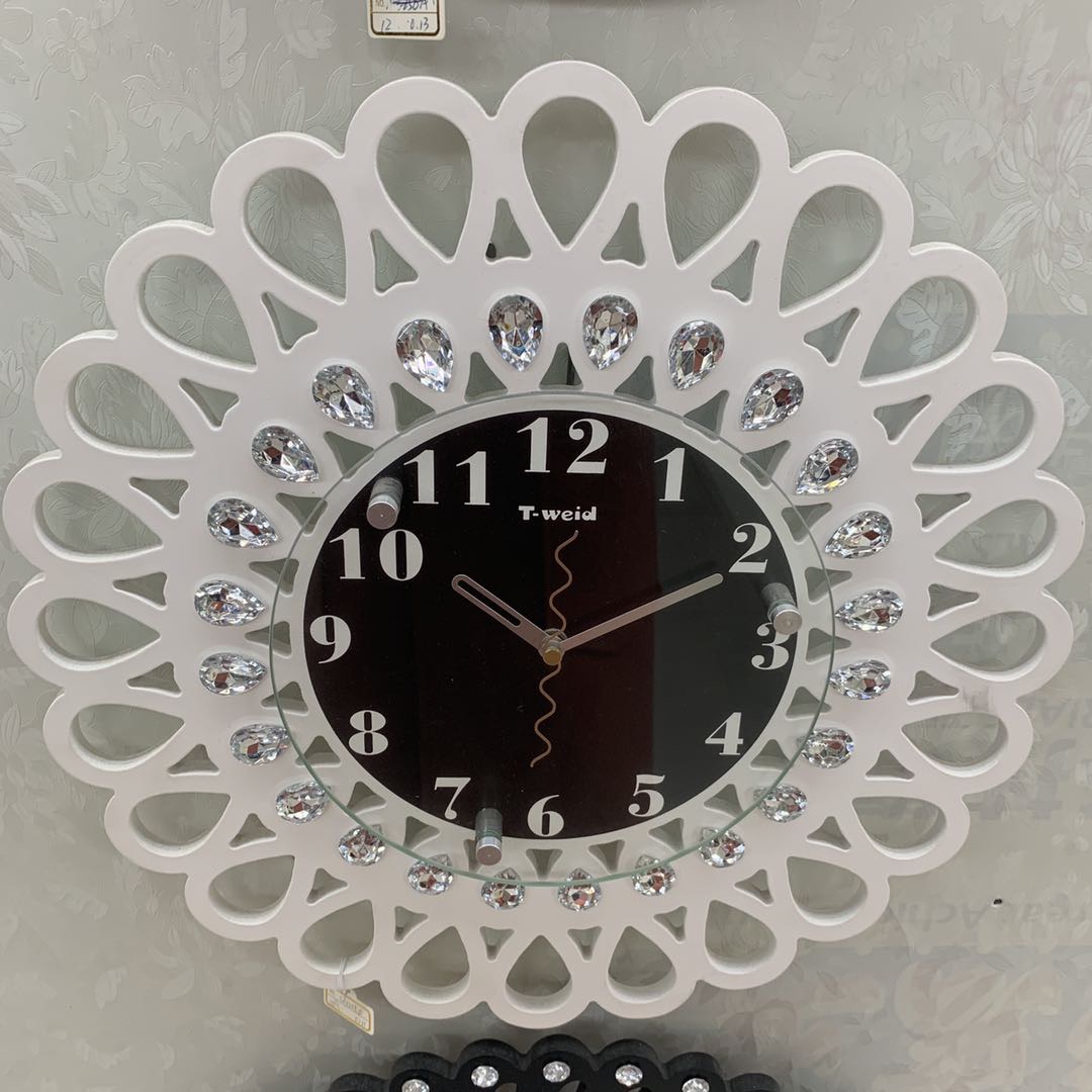 欧式现代创意时钟圆形个性静音挂表