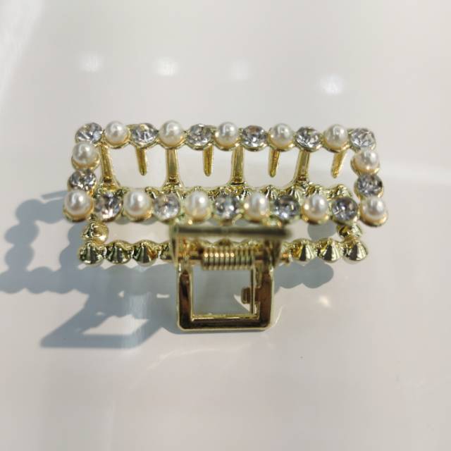 Factory direct sales of new Korean-style pearl water diamond rectangular grab clips, hair clips, headwear and style clips Specification image