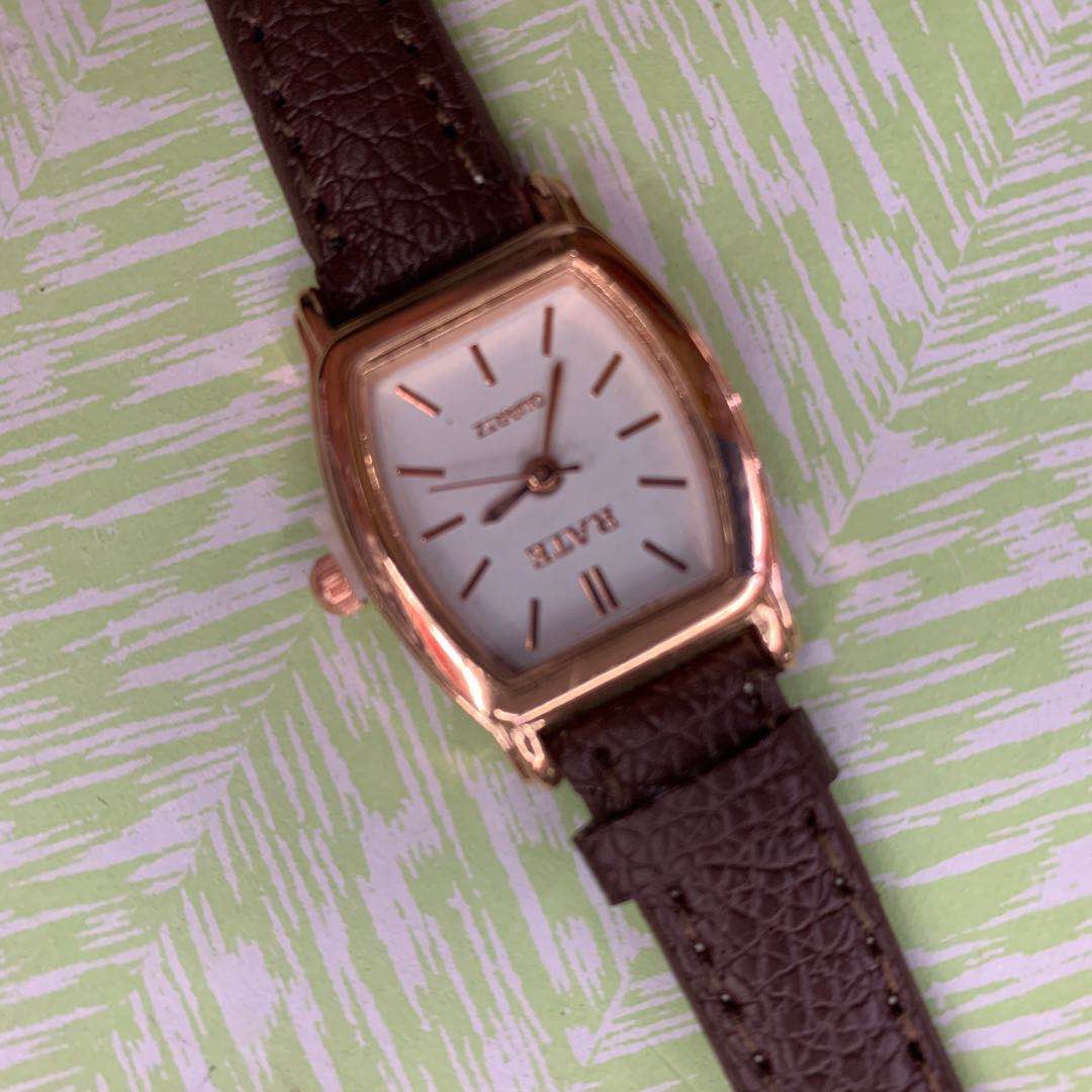 复古时尚小巧防水皮带女士石英表细节图