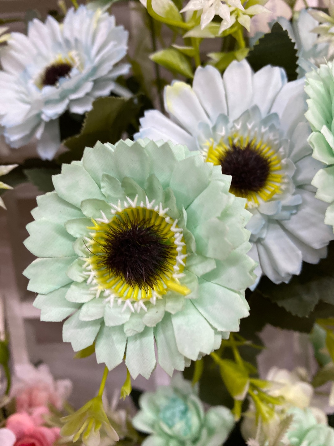 Factory direct sales European-style oil painting lover rose in multiple colors available 222 details Picture