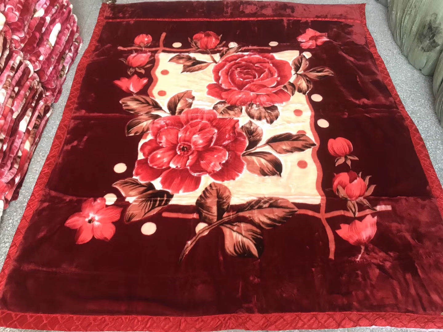 3.5-kilogram double-layer Raschel blanket details Picture