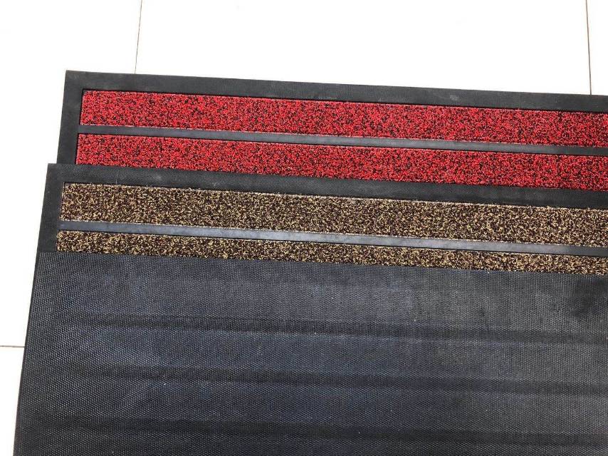 Photo showing the effect of the door mat before and after trapping dust