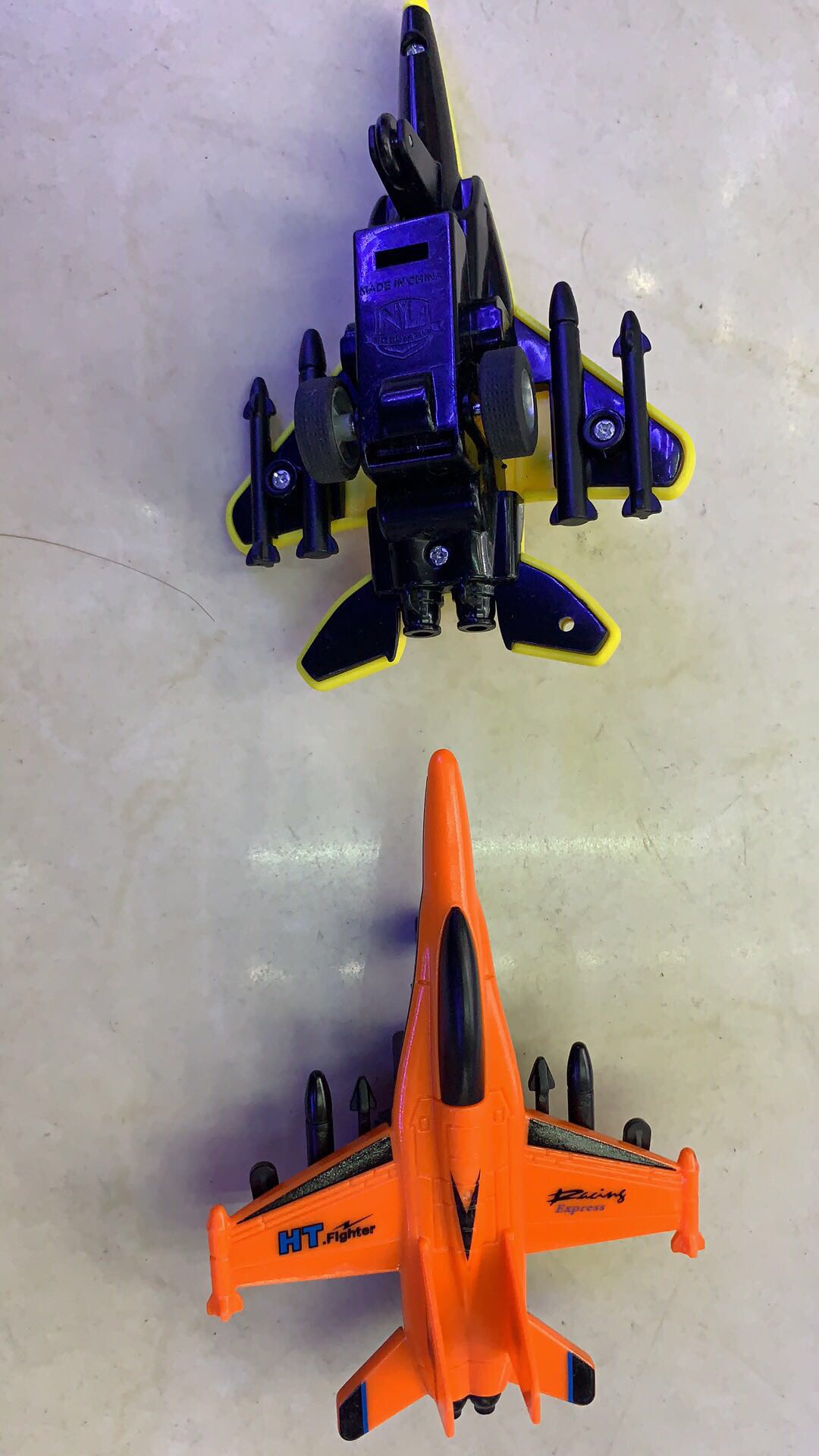 儿童玩具塑料车飞机战斗机模型惯性车迷你军事飞机细节图