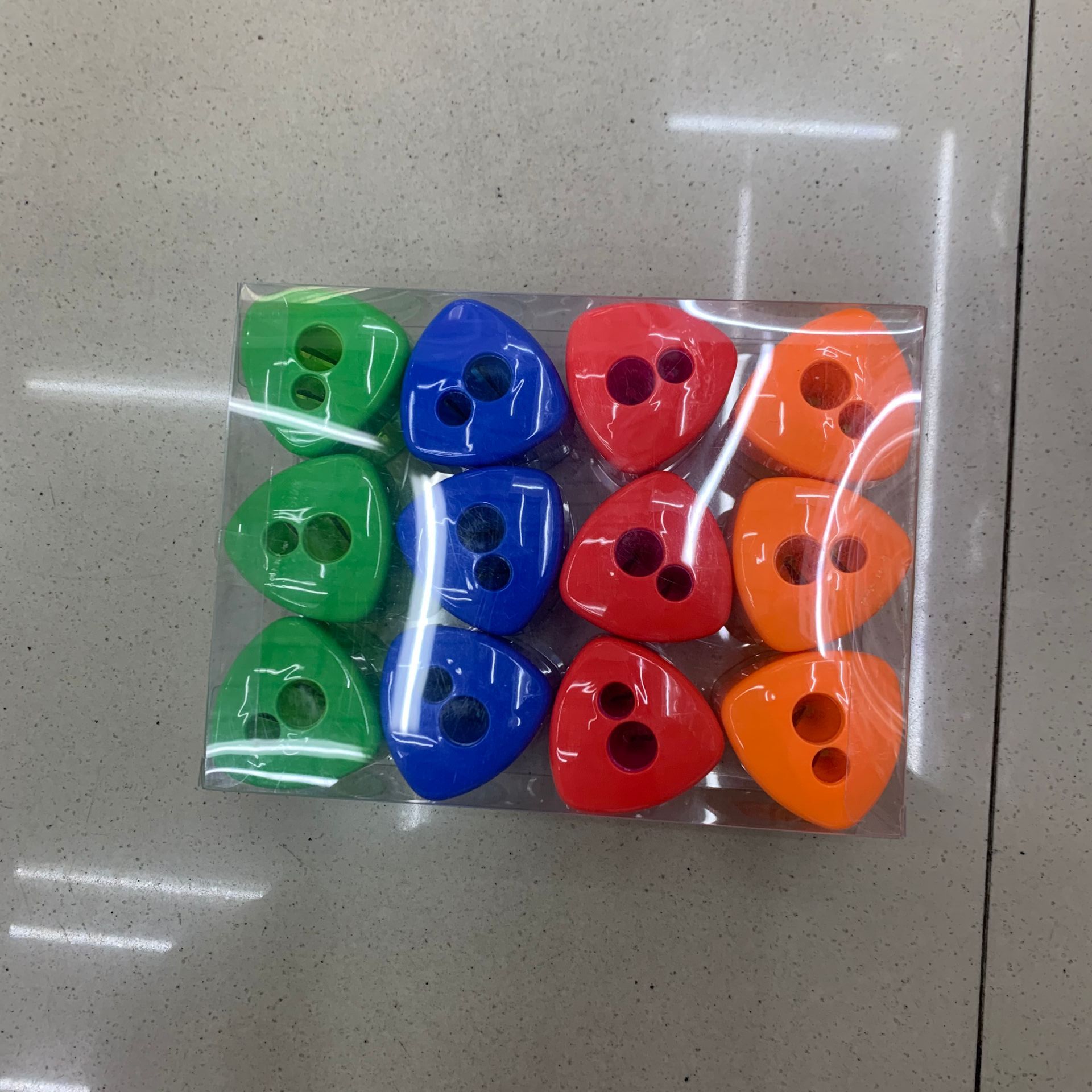 三角形卷笔刀铅笔削笔刀彩色眉笔刀塑料转笔刀削笔器4色