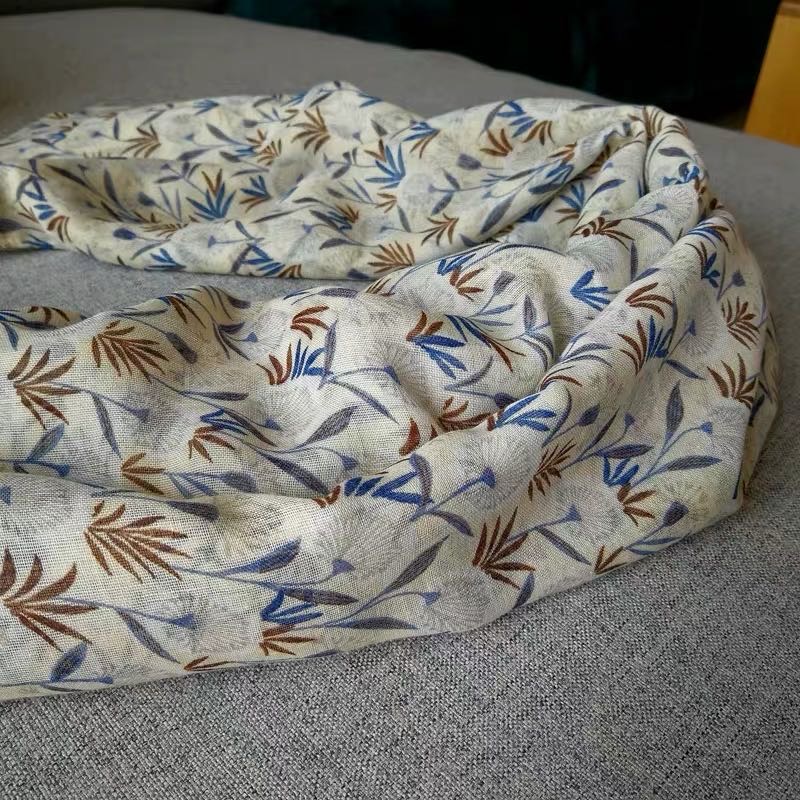 وشاح ذو طابع بيجي طويل مع وشاح كوري Specification image