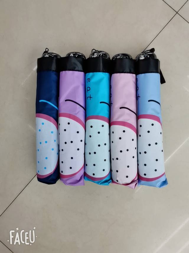 直销批发2019新款时尚三折黑胶晴雨伞现货定制三折伞黑胶晴雨伞