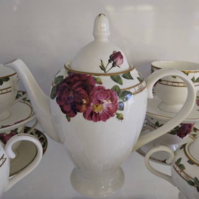 骨质瓷烤花金边时尚新颖咖啡杯细节图