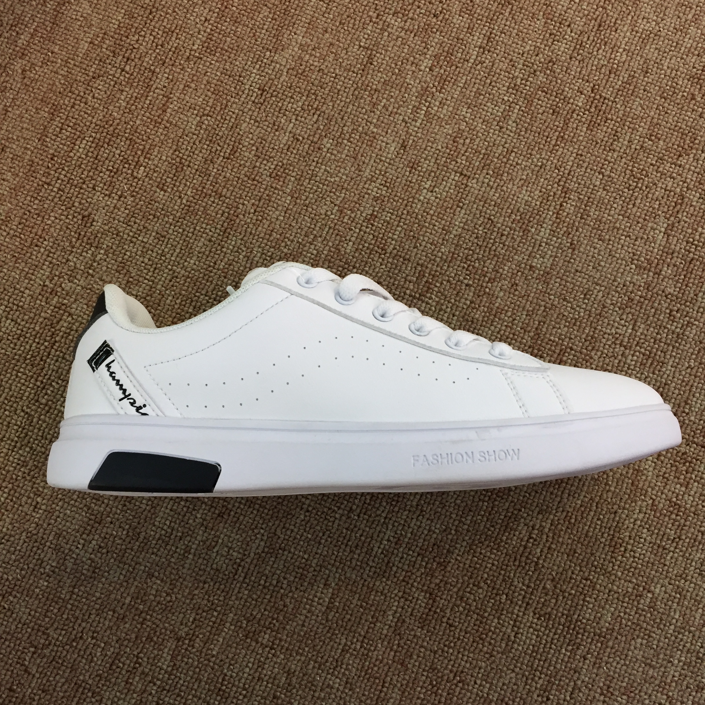 Casual Shoes With Breathable Mesh Shoes Canvas Shoes Sneakers 2020 Spring New Travel Shoes Outdoor Running Shoes details Picture