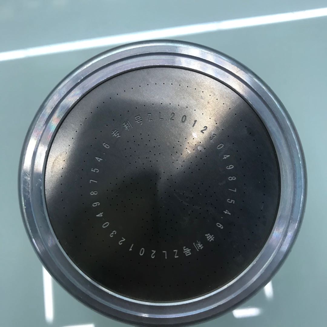 不锈钢花洒喷头卫生间热水器通用洗澡手持沐浴淋头家用产品图