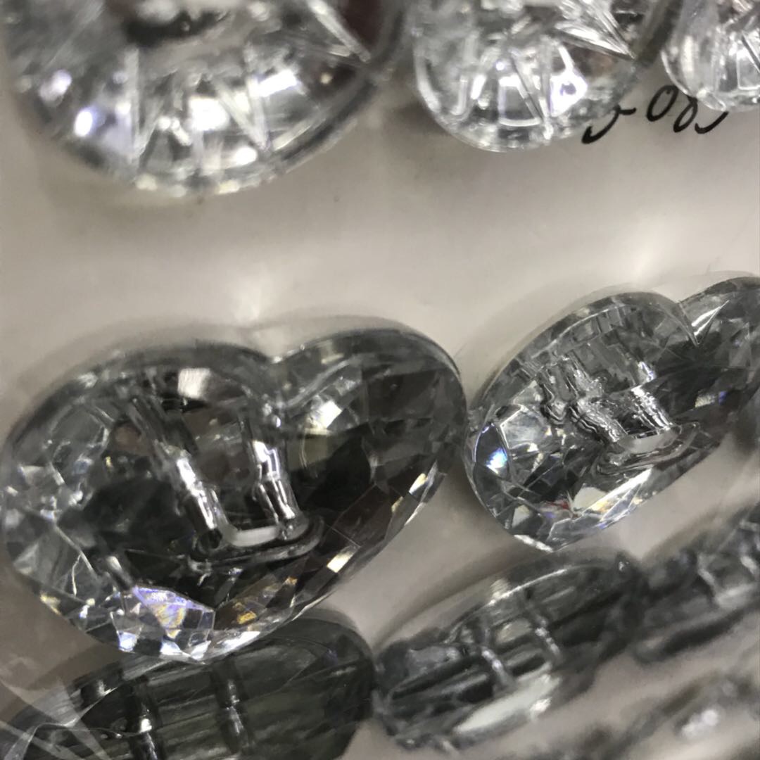 Transparent Acrylic Love Three-Dimensional Decoration Button Dress Specification drawing