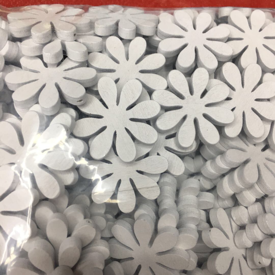 Factory direct sales of wooden dyed white eight-petal flower jewelry accessories details Picture