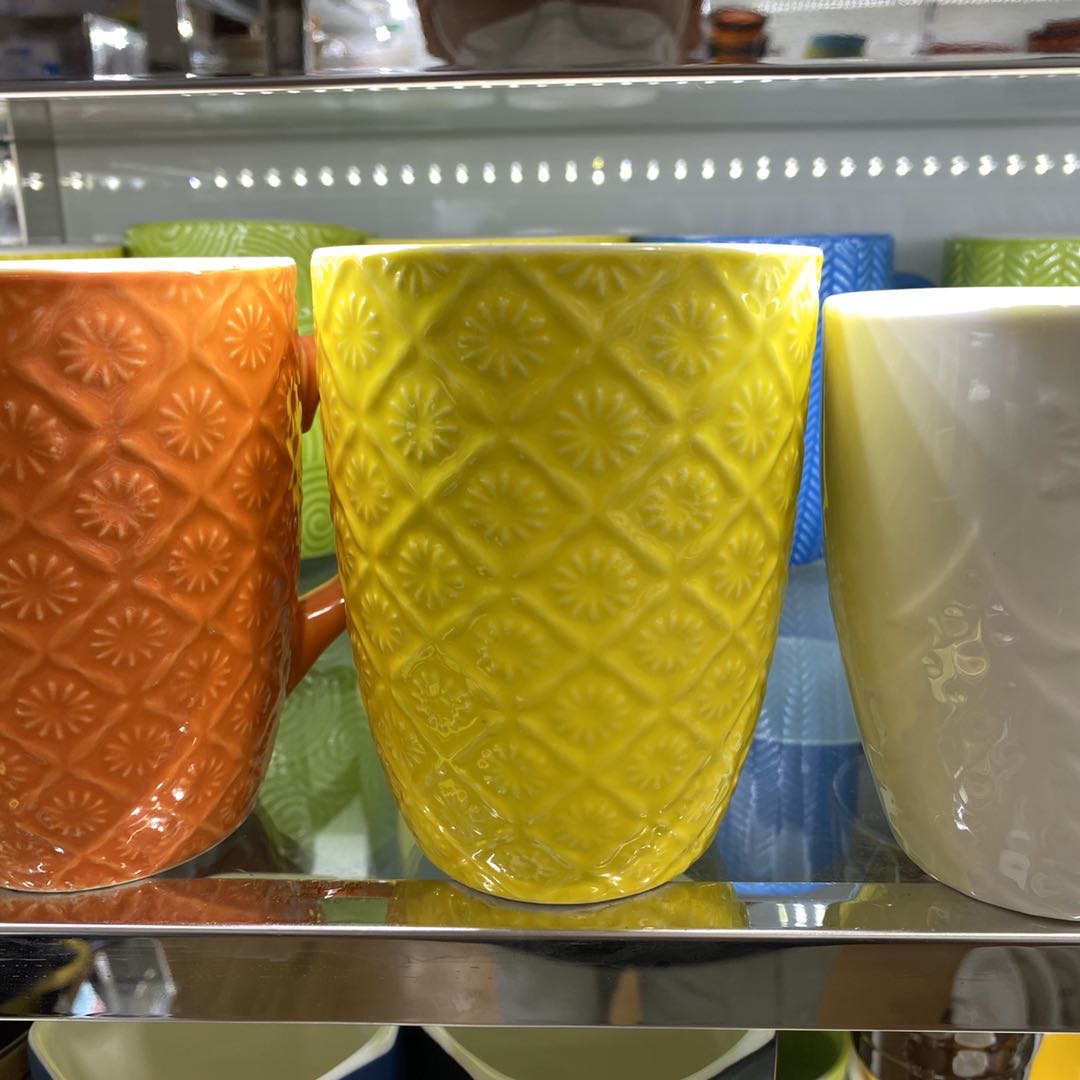 黄色陶瓷色釉杯创意杯子