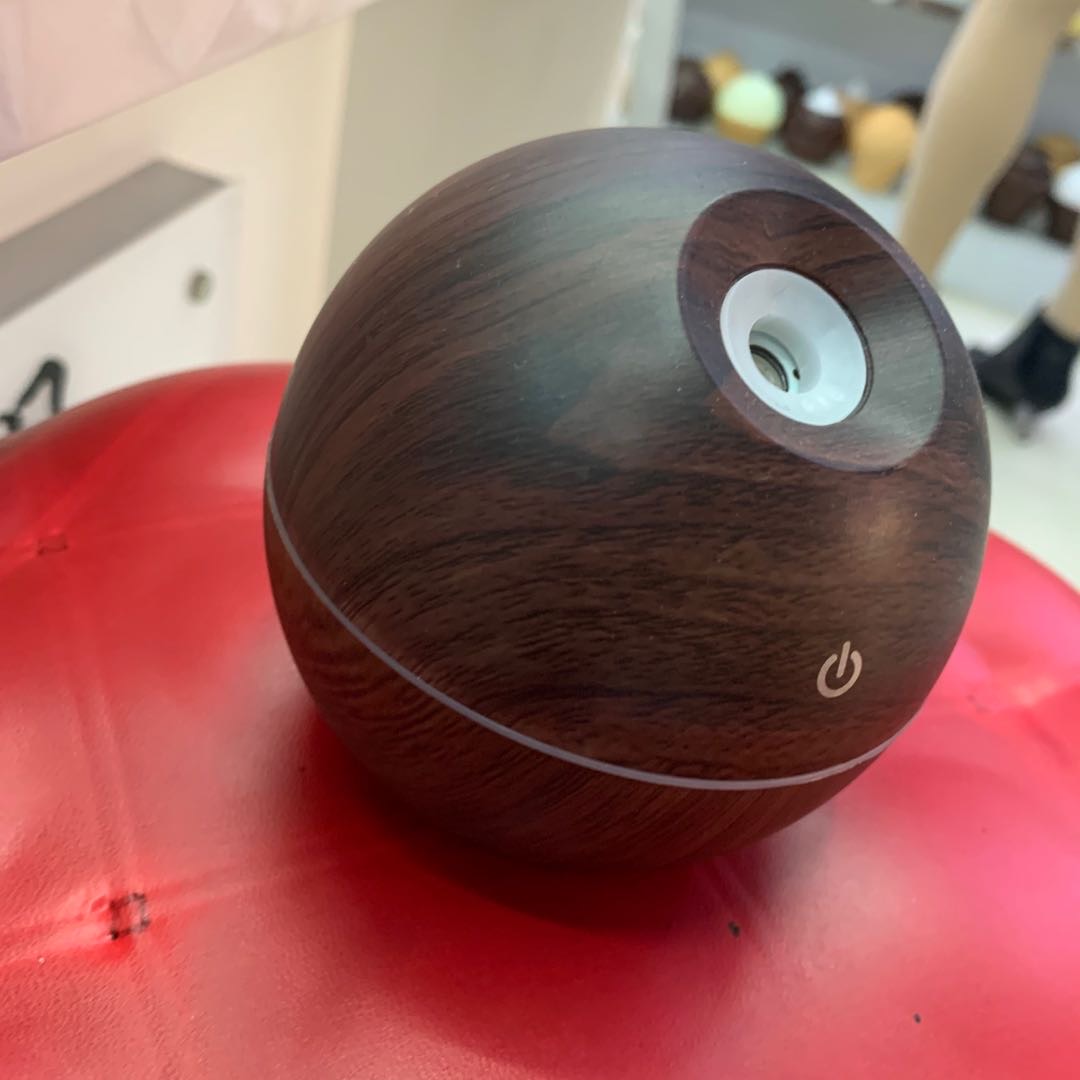 Household air purification, aromatherapy, humidifier, office, bedroom, bedroom moisturizing spray machine, desktop essential oil aromatherapy machine details Picture