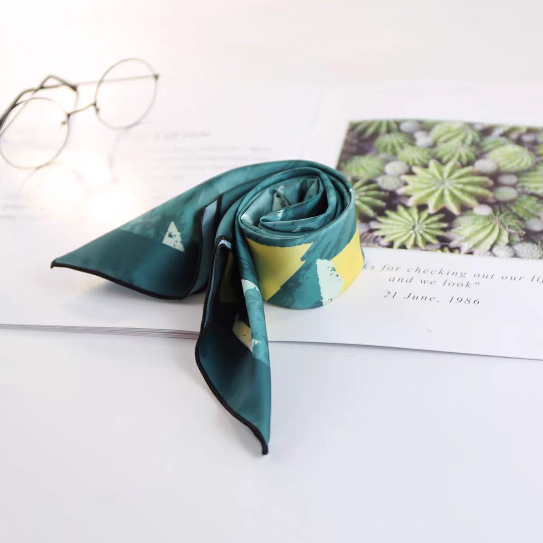 Dark Green Versus Yellow Geometric Printed Square Scarf Korean Autumn All-Match Short Scarf Headband Decorative Retro Silk Scarf details Picture