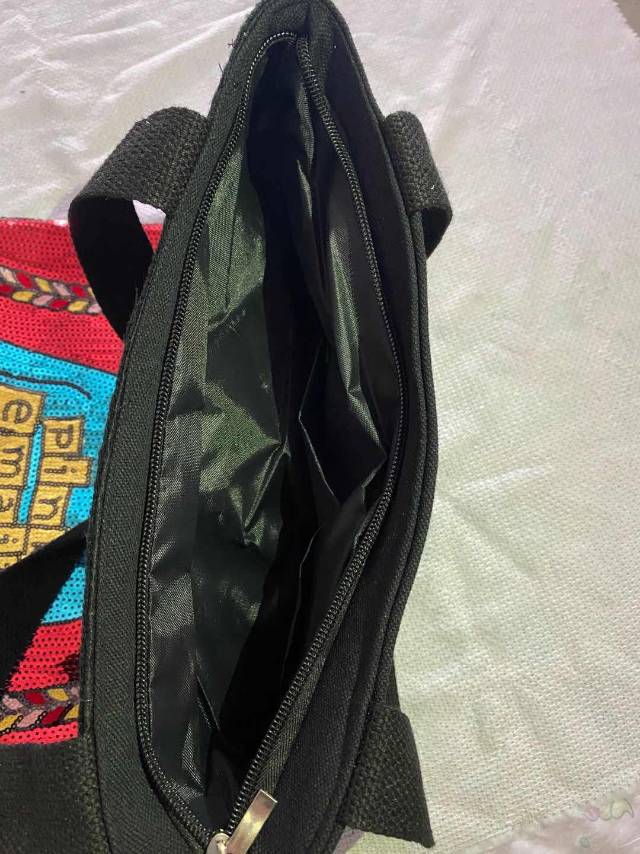 毛绒玩具/玩具/hellokitty/毛绒爱心抱枕/三丽鸥产品图