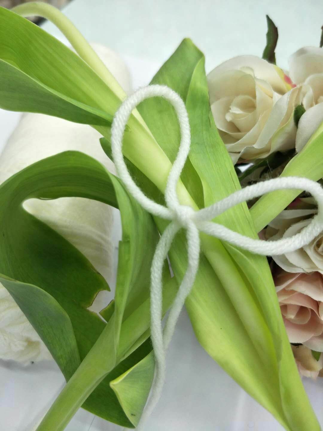 Factory direct sales of acrylic wool, medium and thick yarn, DIY knitting, crocheting, slippers, polyester embroidery Specification image