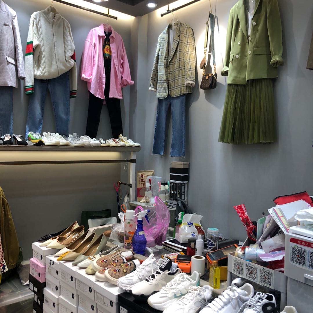 Liangyi Pavilion Clothing describe pic - 1