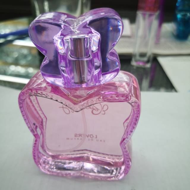 淡紫色玻璃透明蝴蝶型少女风香水瓶喷雾瓶图