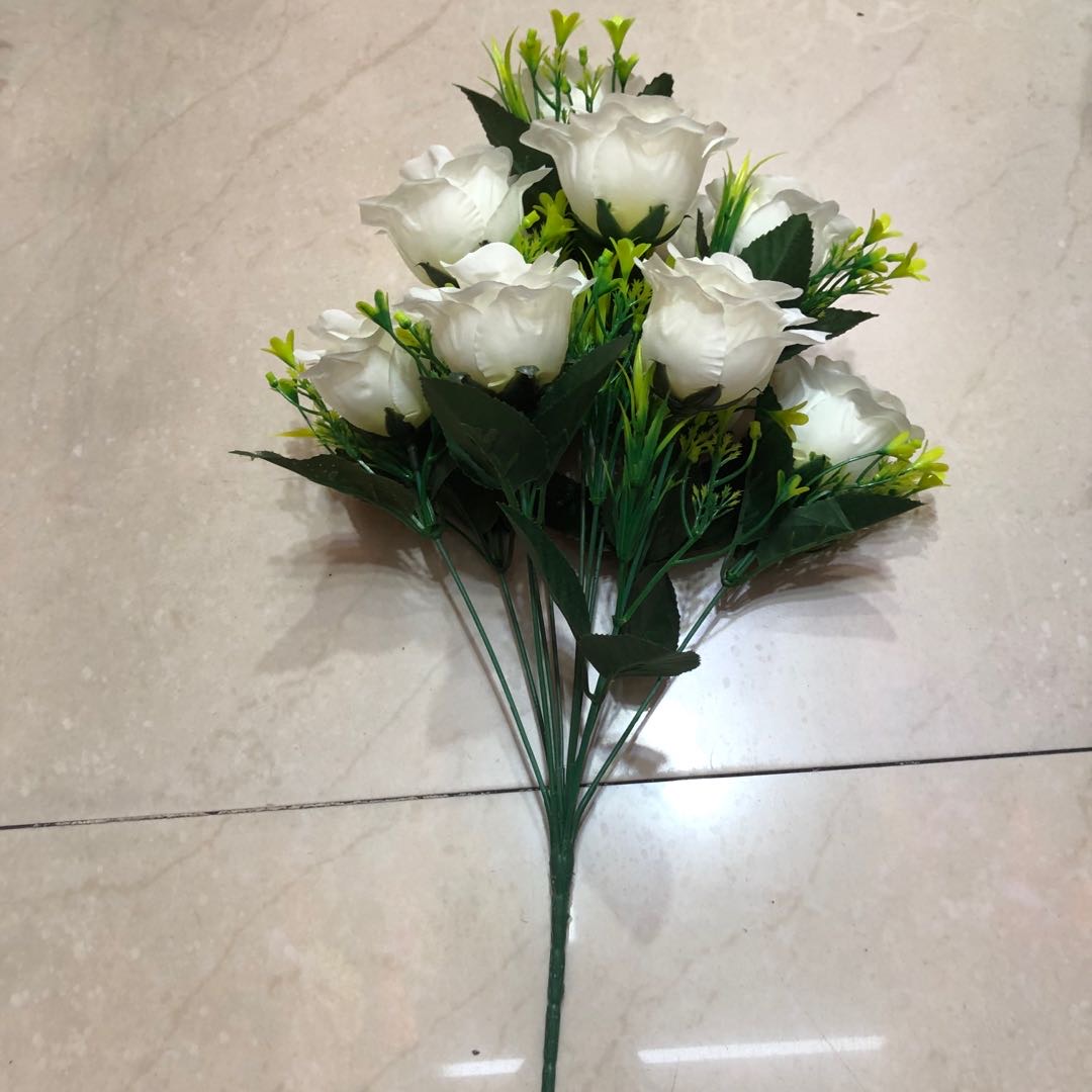 We can wholesale white rose country-style photo props and creative wedding decorations