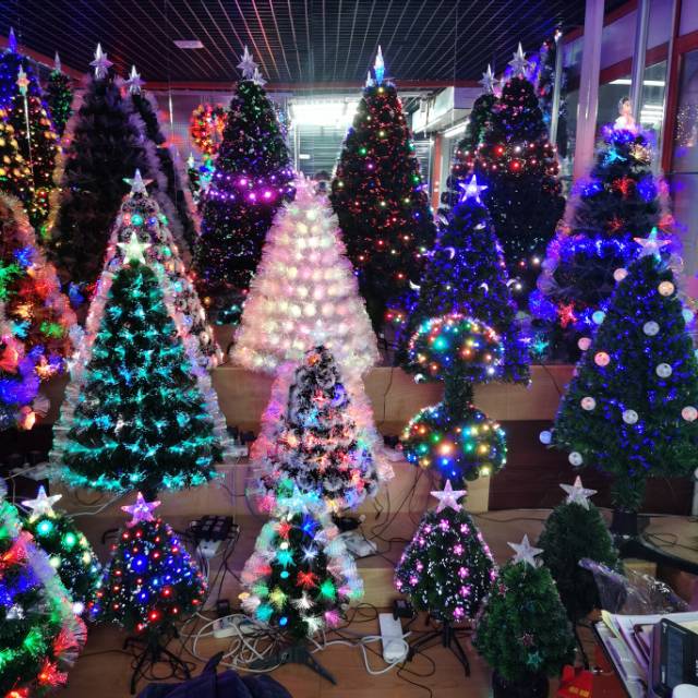 A magnificent Christmas fiber optic tree describe pic - 2