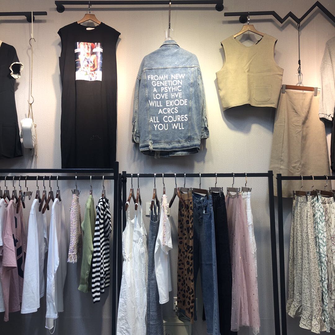 Xiaoyao European and Korean luxury women's clothing describe pic - 1