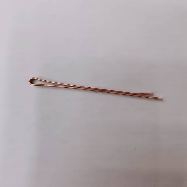 Our factory specializes in electroplated red copper straight clips, bb clips, gripper hair clips, hair bands and hair comb accessories