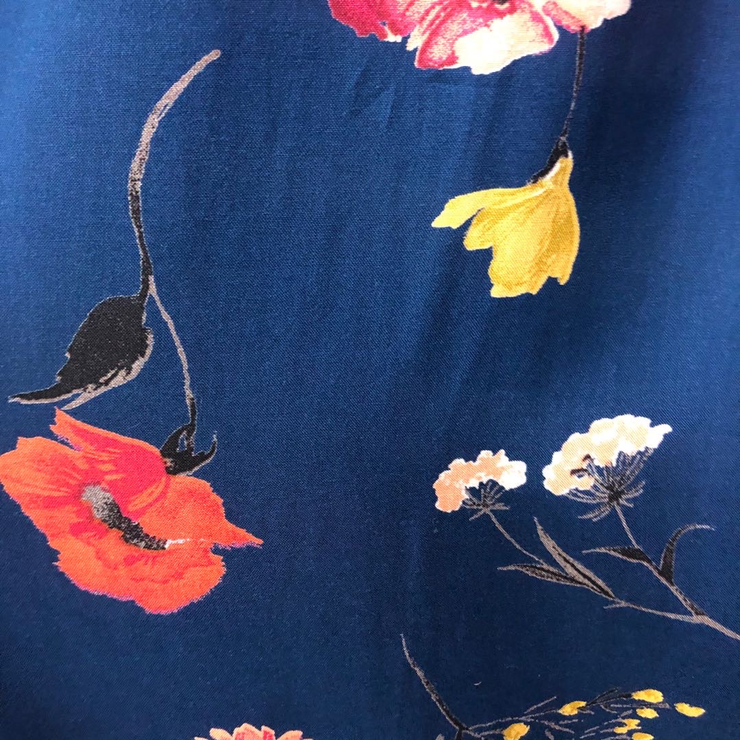 Silk cotton fabric, silk cotton fabric for spring and summer clothing, blue background with flowers