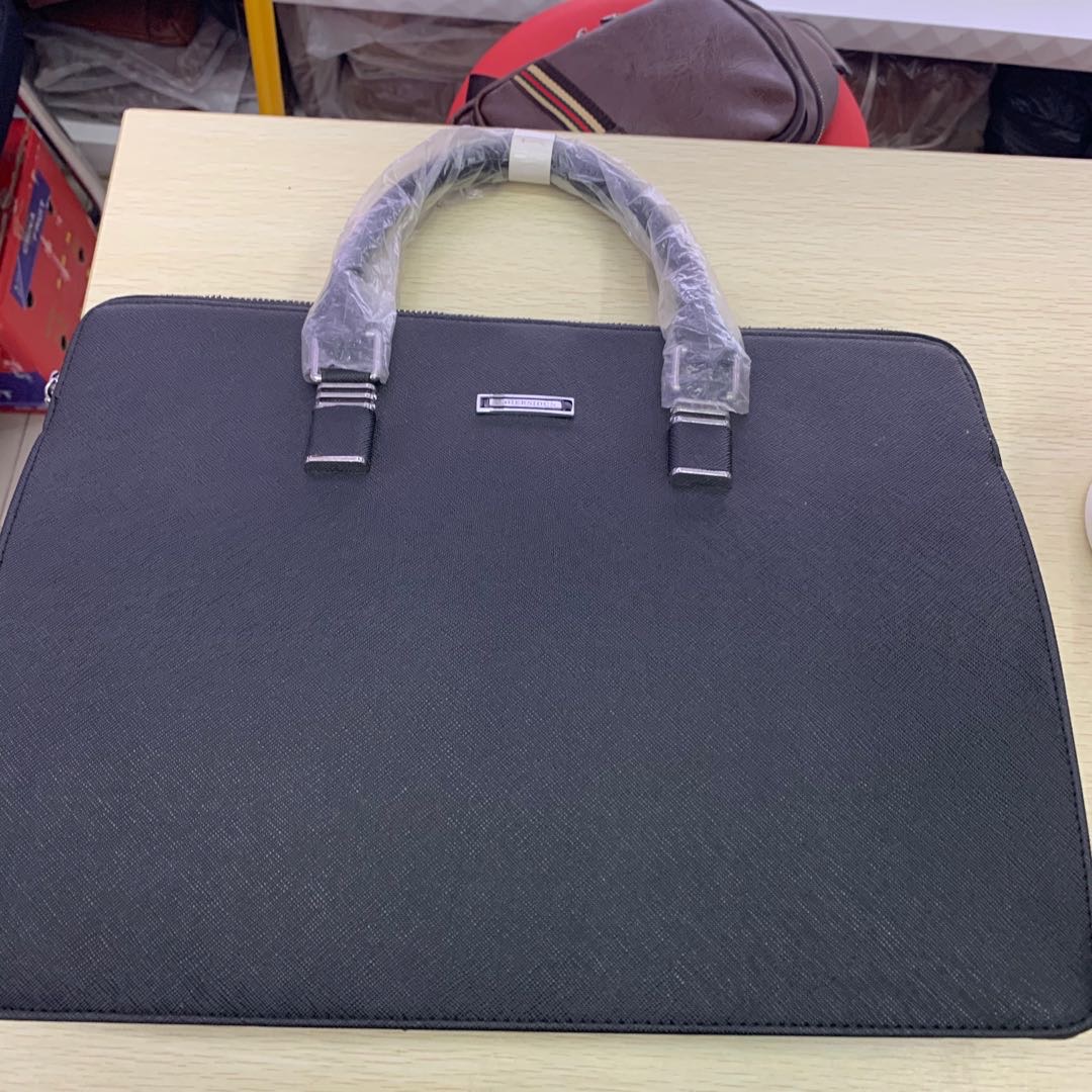 高档时尚PU皮男士斜挎手提多功能包