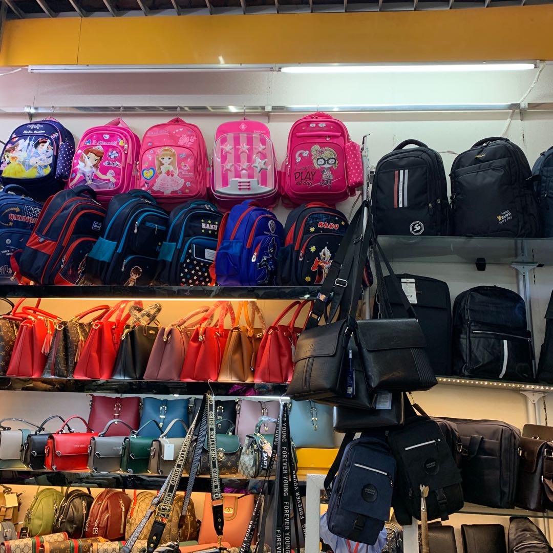 Fashionable bags and luggage describe pic - 2