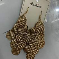 Manufacturers direct golden scale iron earrings