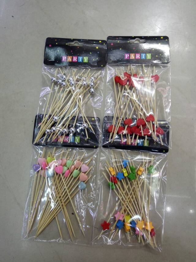 Multi-color cartoon heart-shaped fruit toothpicks Specification image