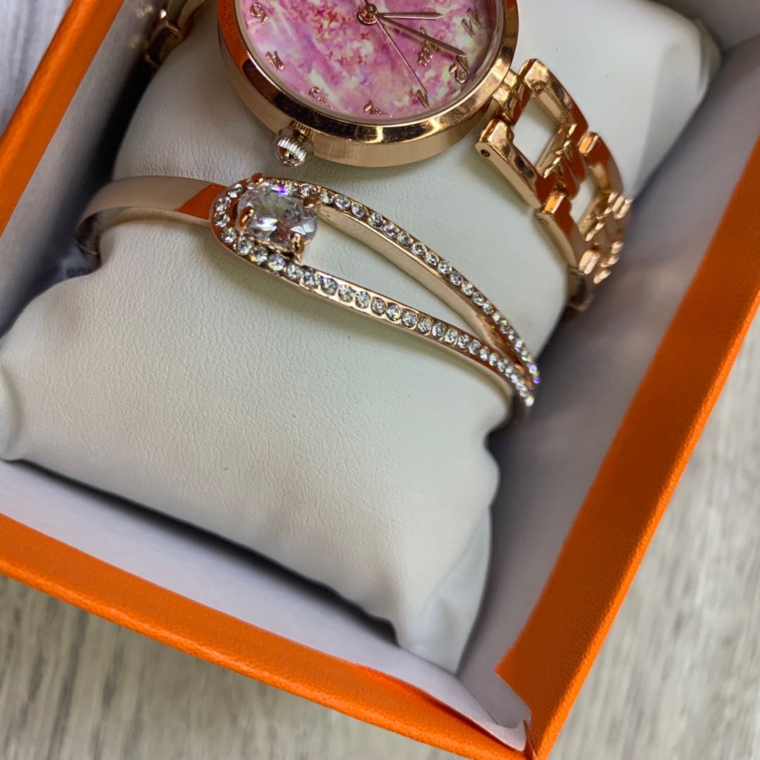 Exquisite lady's light luxury two-piece set: Diamond bracelet, starry sky dial pattern Specification image