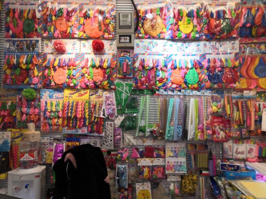 Meilin Balloon Latex Products Factory describe pic - 1