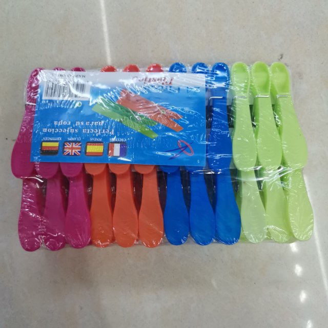 厂家直销时尚环保塑料材质大枫叶夹子强力夹产品图