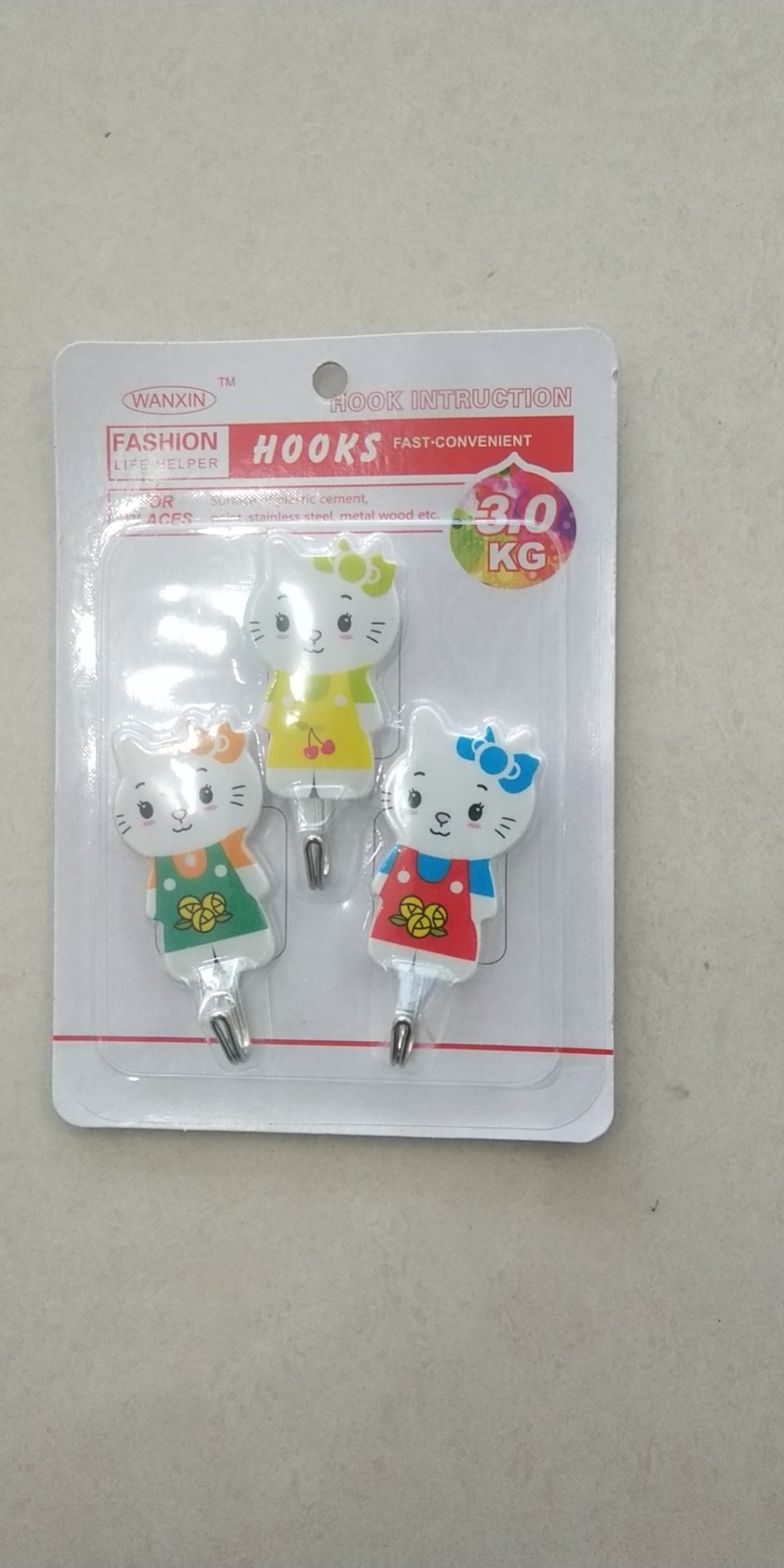 Factory direct sales of best-selling fashionable and eco-friendly cartoon patterns with super strong adhesive hooks Specification image