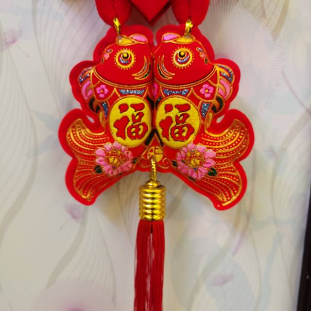 Chinese knot pendants, three-dimensional "Fu" character hanging, double fish tassels, living room home wall decorations, festive background wall decorations for the Spring Festival, new Specification image