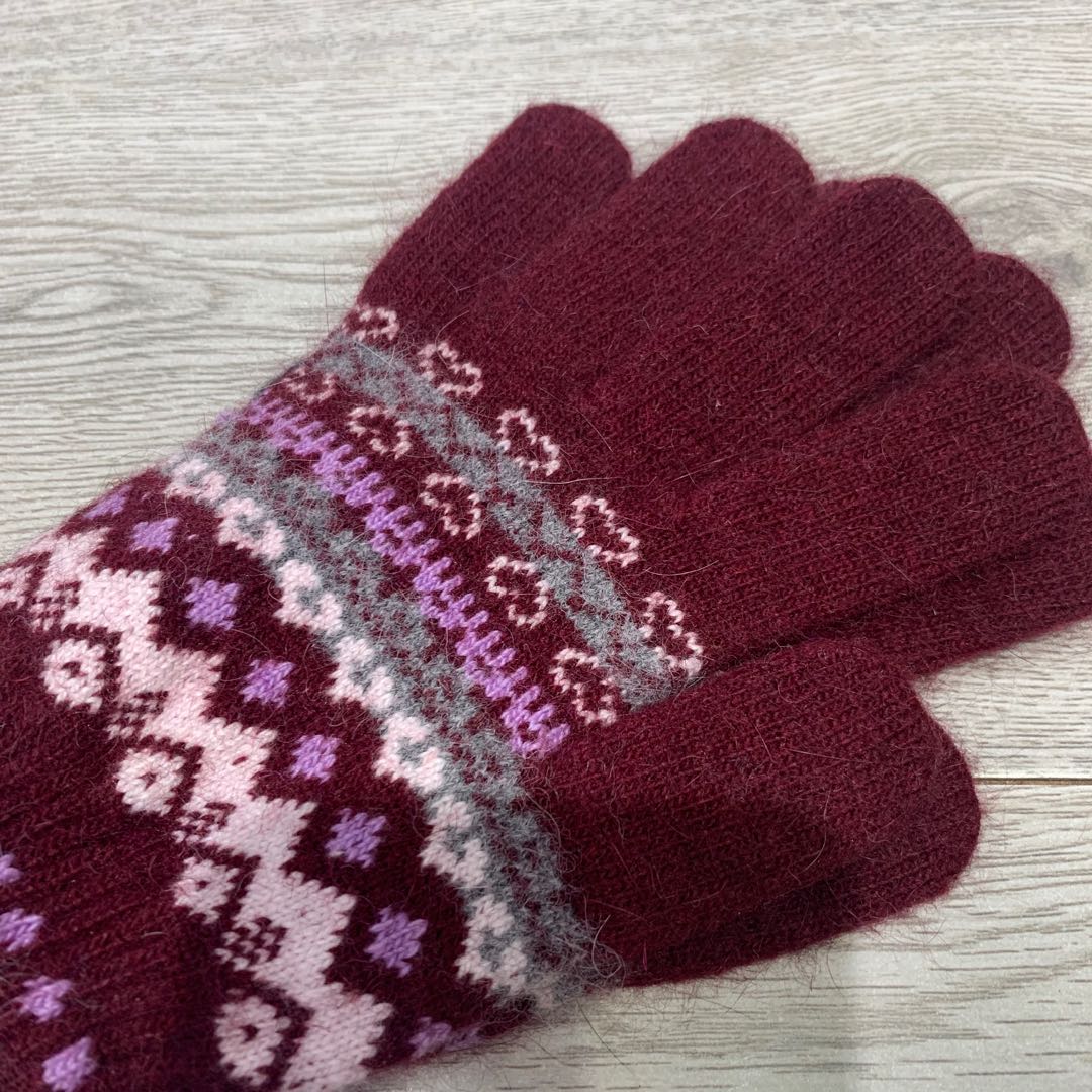 Sanhe Hengtai Winter cold-proof rabbit fur gloves, full-finger gloves, snowflake Christmas gloves, snowfall warm knitted gloves, starting from 420 yuan per box, mixed colors details Picture