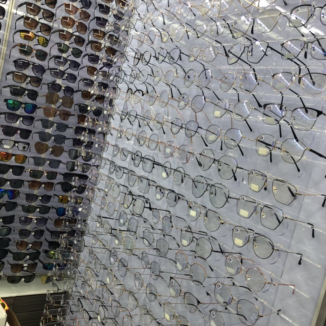 Yiwu Xinwei Optical Store describe pic - 1