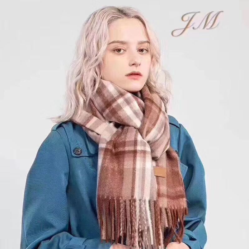 A fashionable, versatile, warm, classic and flowing checkered faux cashmere scarf for ladies Specification image