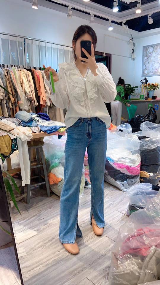 春季新款韩版2020年chic轻熟女风精致蕾丝花边荷叶边喇叭袖白衬衣