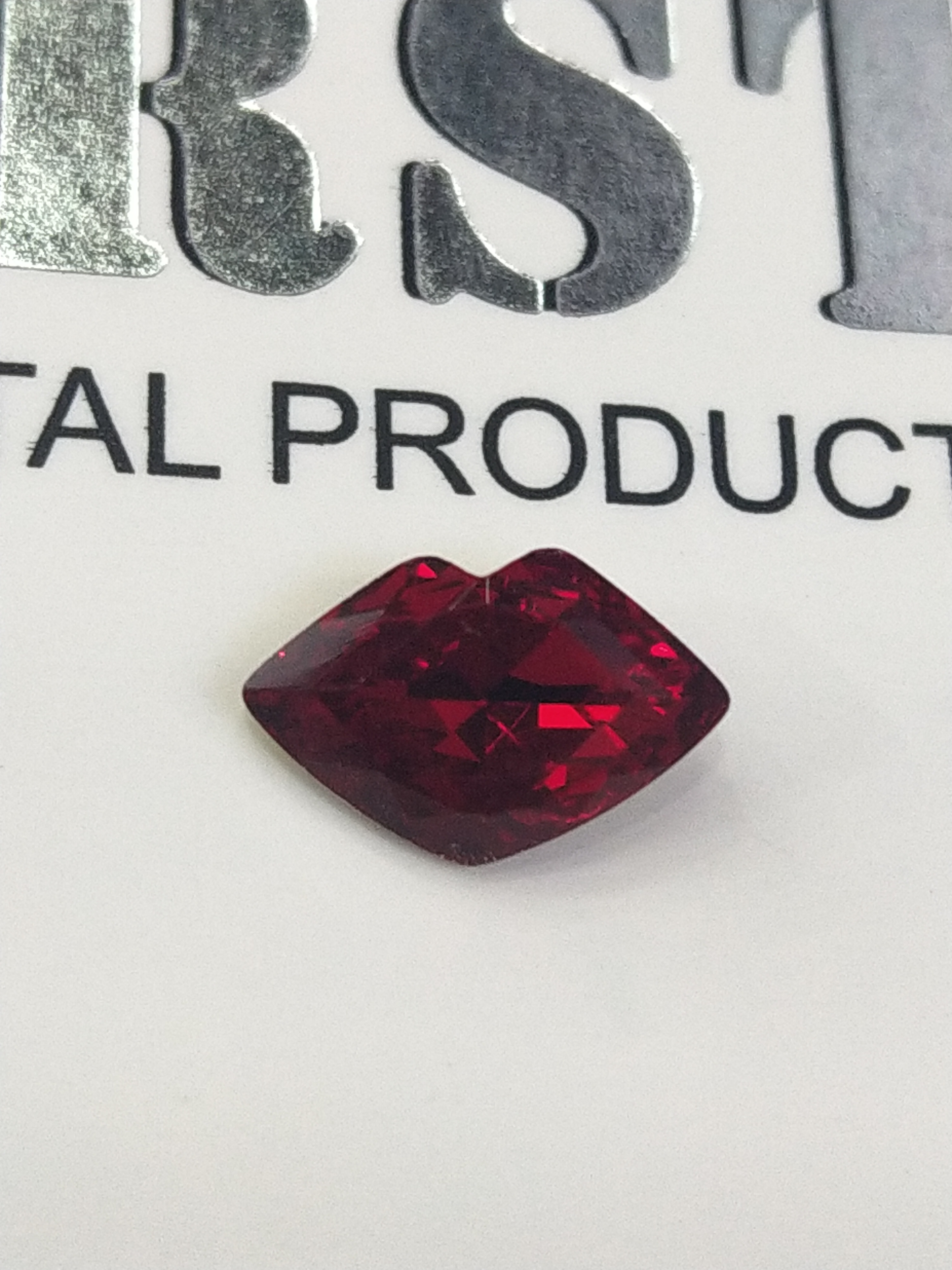Grister's new flame-red lip-shaped fluorescent super shiny nail art mixed accessory, flat-bottomed diamond, nail diamond, decorative diamond, popular and best-selling diamond jewelry